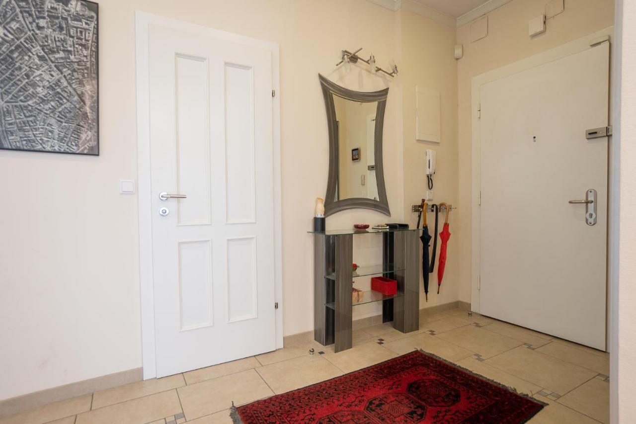 Apartment With A Balcony - 15 Min To City Center Vienna Exterior photo
